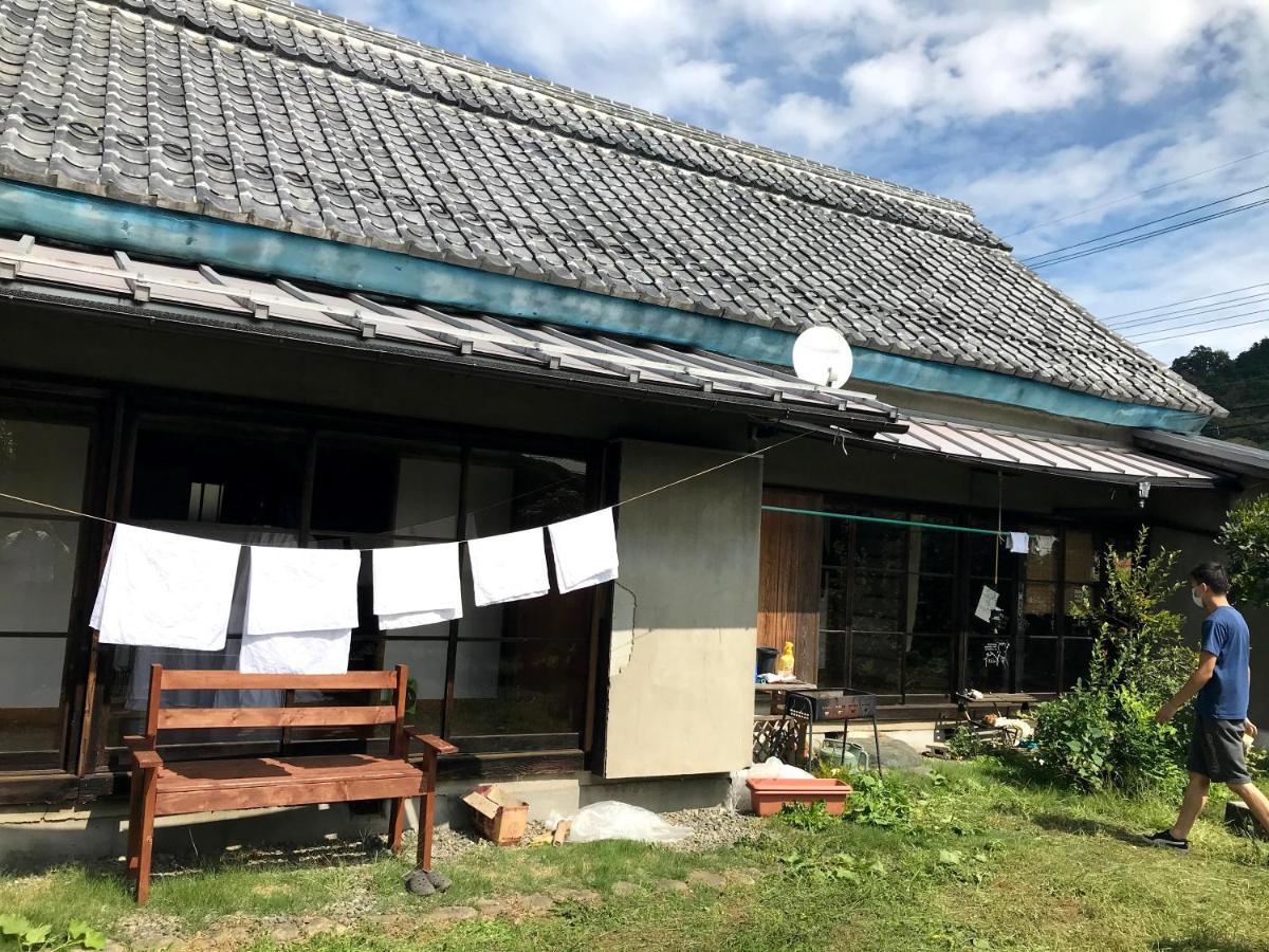 Guest House Yukari Tsuru Buitenkant foto
