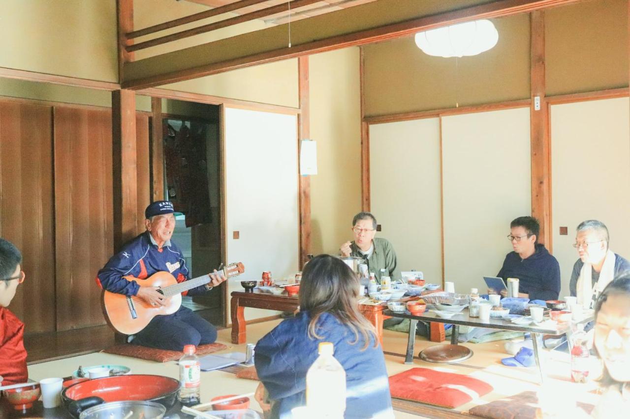Guest House Yukari Tsuru Buitenkant foto