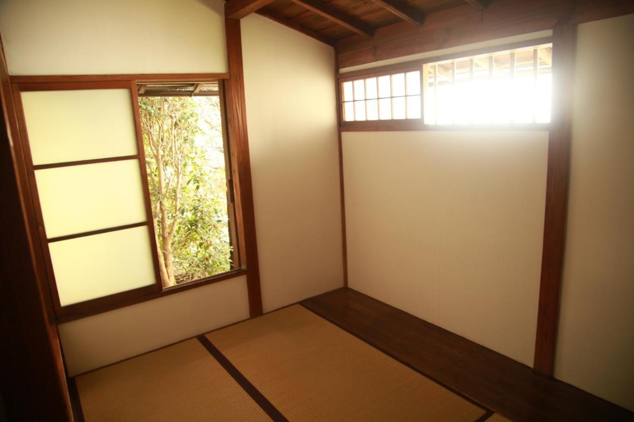 Guest House Yukari Tsuru Buitenkant foto
